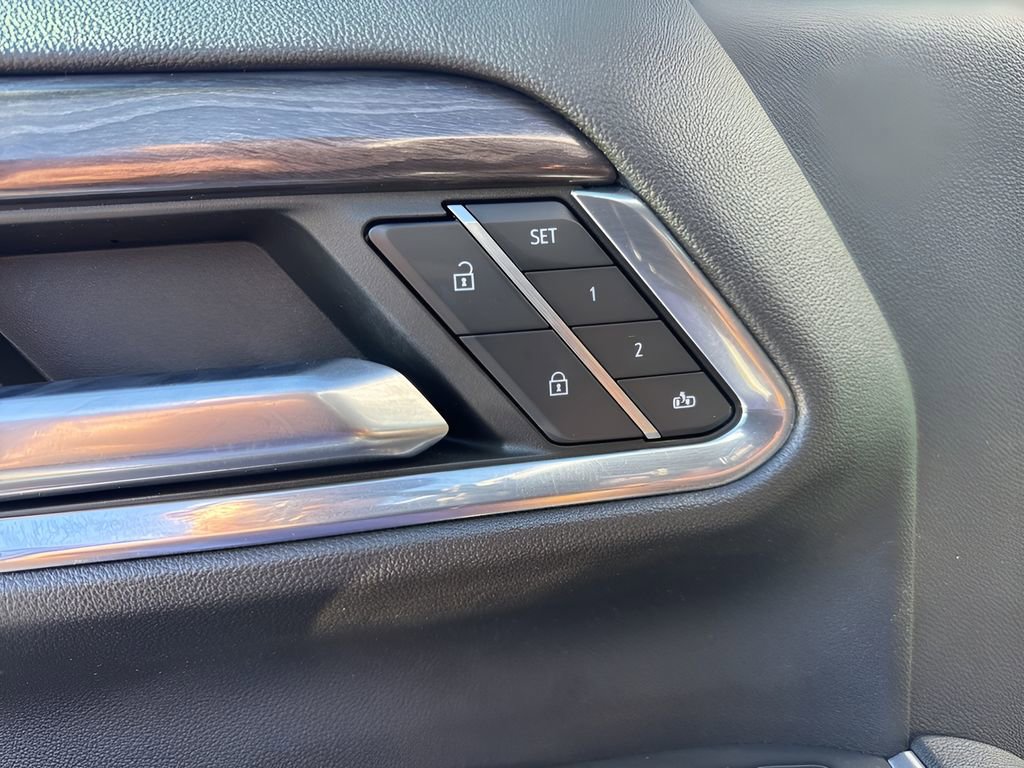 Used 2024 Chevrolet Silverado 2500 LTZ w/ LTZ Premium Package image 11