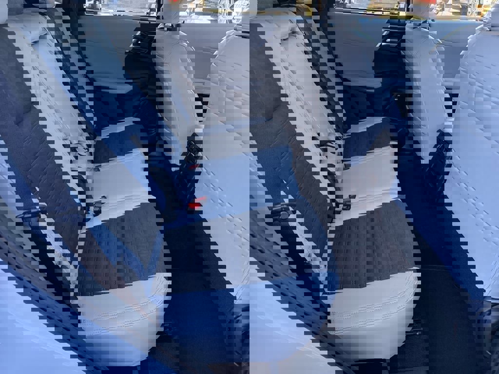 New 2025 Mitsubishi Outlander SE image 26