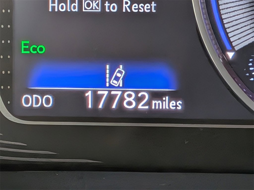 Certified 2024 Lexus ES 300h w/ Premium Package image 18