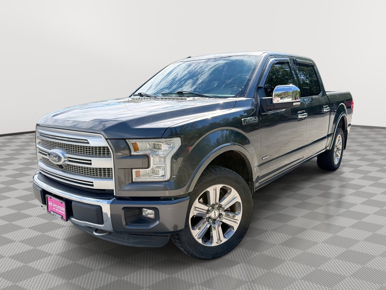 Used 2016 Ford F150 Platinum w/ Equipment Group 701A Luxury AWD/4WD image 1