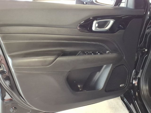 Certified 2024 Jeep Compass Limited w/ High Altitude Package AWD/4WD image 12