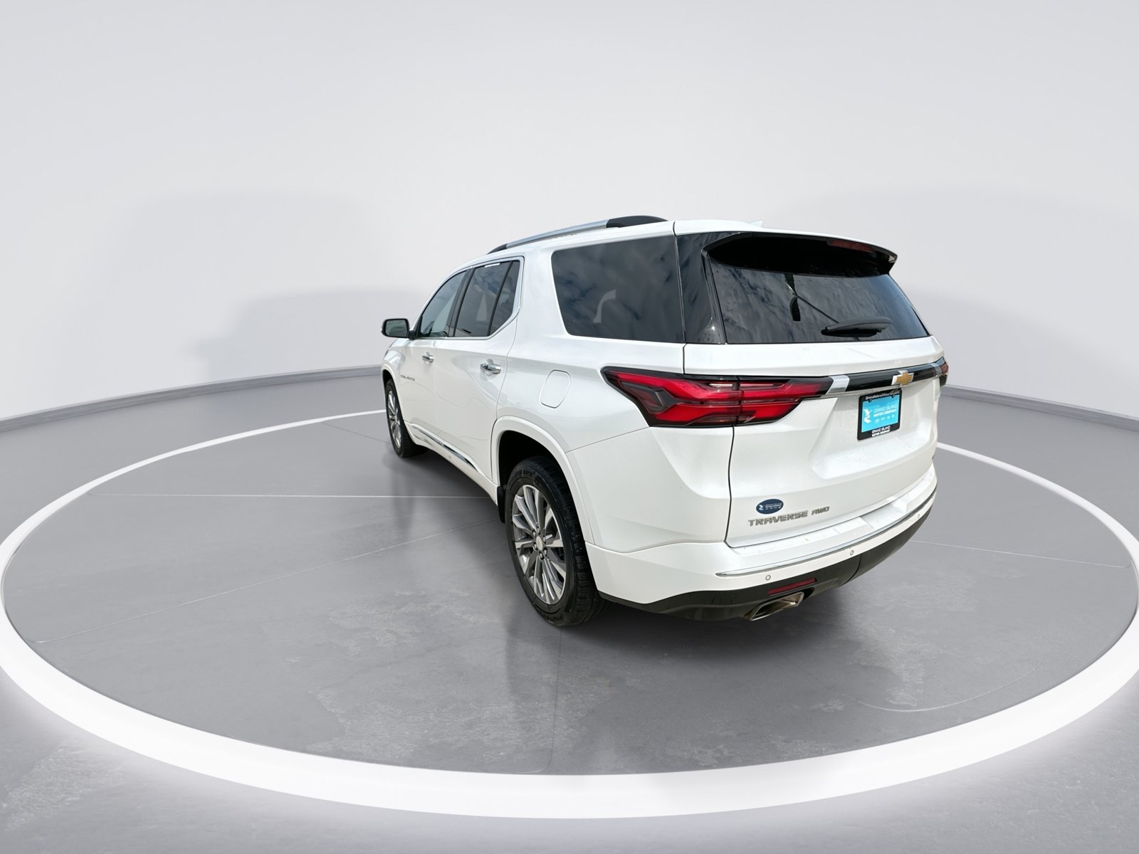 Used 2022 Chevrolet Traverse Premier w/ LPO, Floor Liner Package AWD/4WD image 6