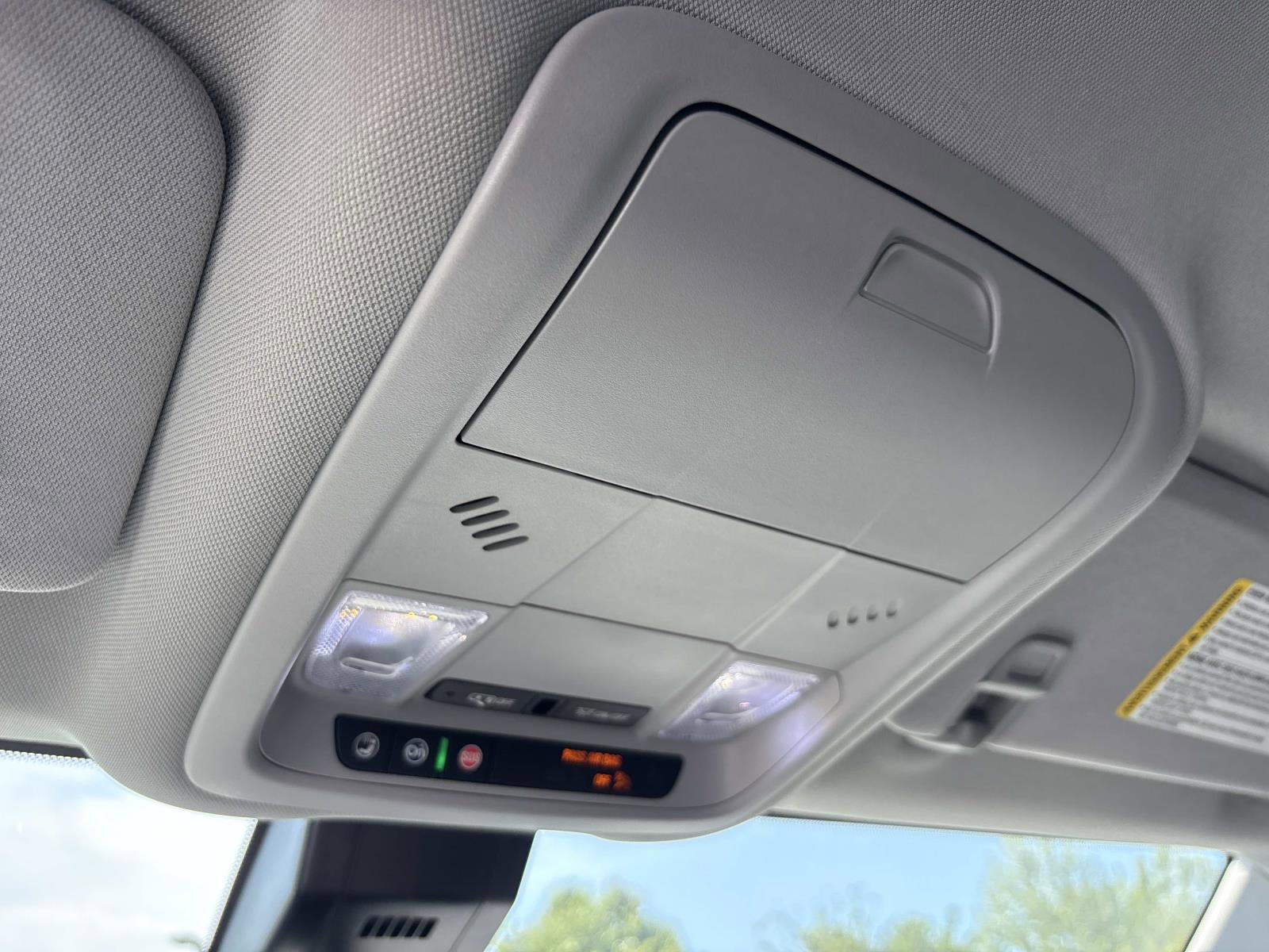 Certified 2022 GMC Terrain SLE w/ Driver Convenience Package AWD/4WD image 26