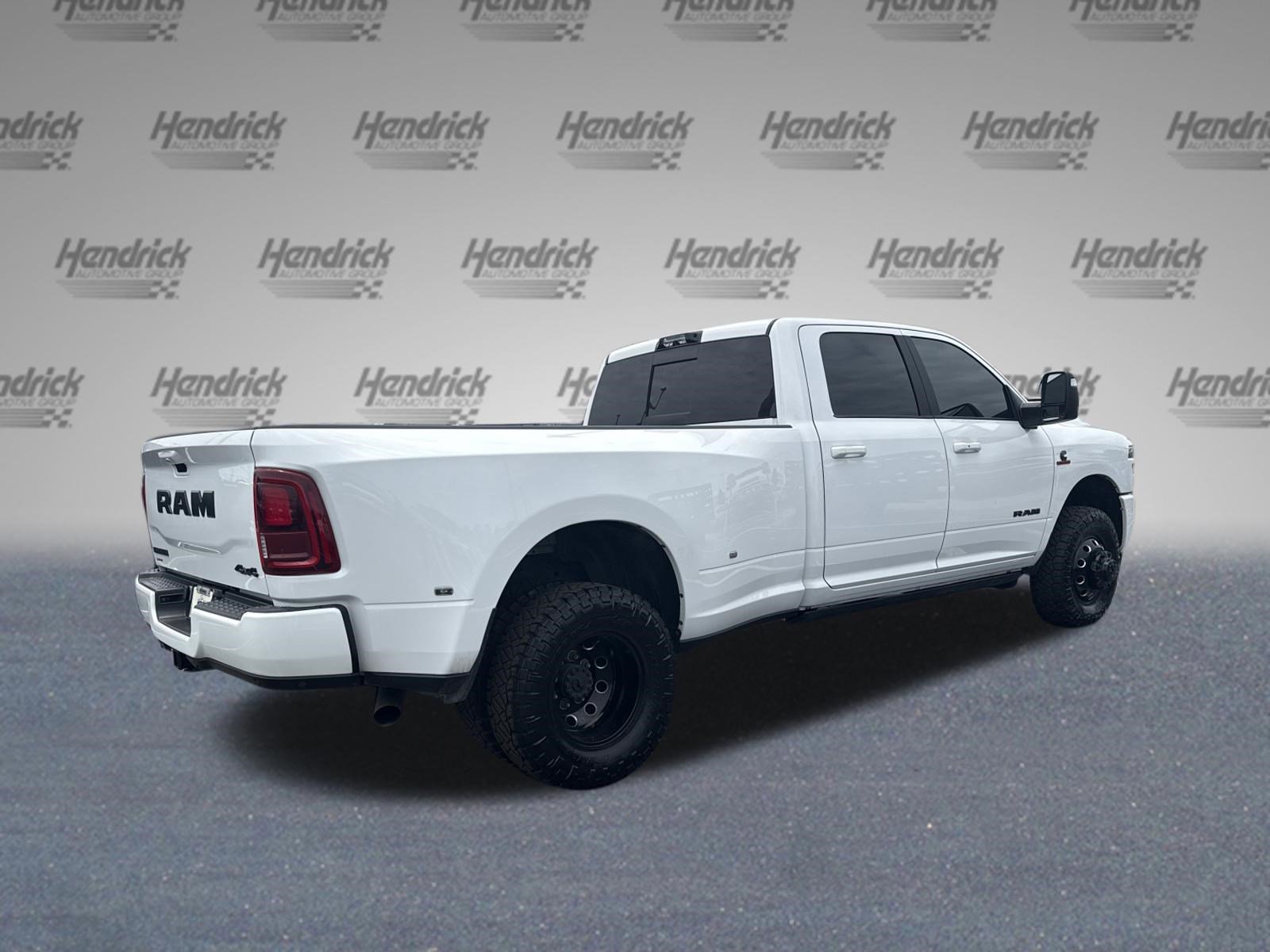 Used 2025 RAM 3500 Laramie AWD/4WD image 10