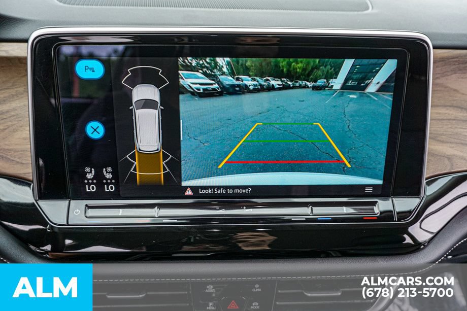 Used 2025 Volkswagen Atlas SE FWD image 38