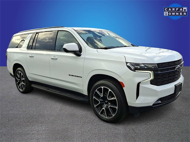 Used 2024 Chevrolet Suburban RST image 3