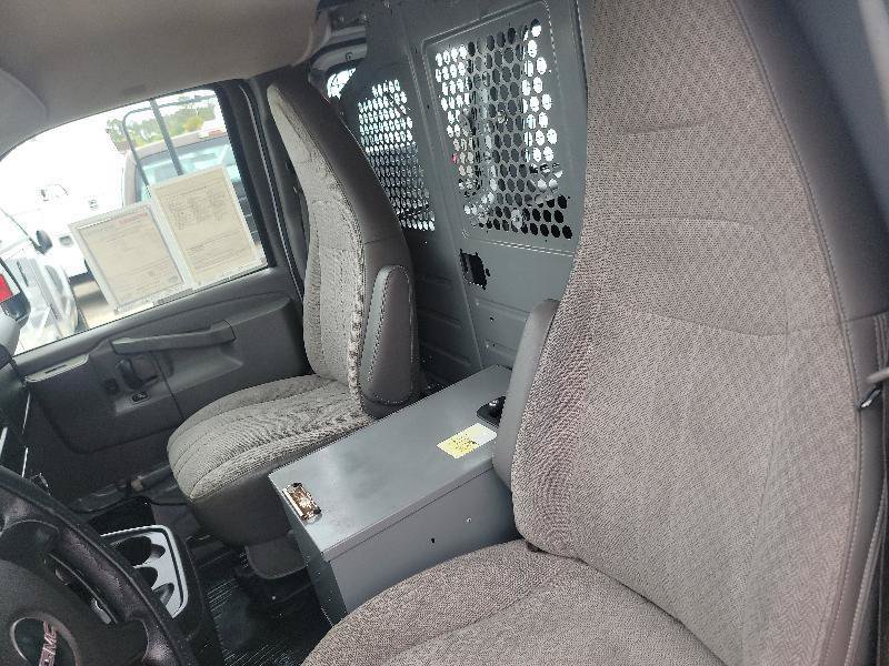 Used 2016 GMC Savana 2500 RWD image 11