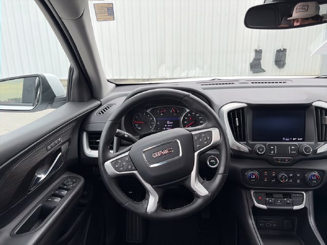Used 2023 GMC Terrain SLT FWD image 13