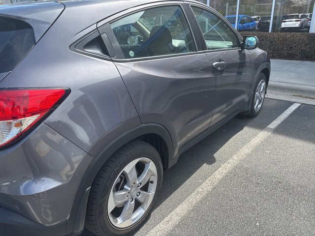 Used 2022 Honda HR-V LX image 11