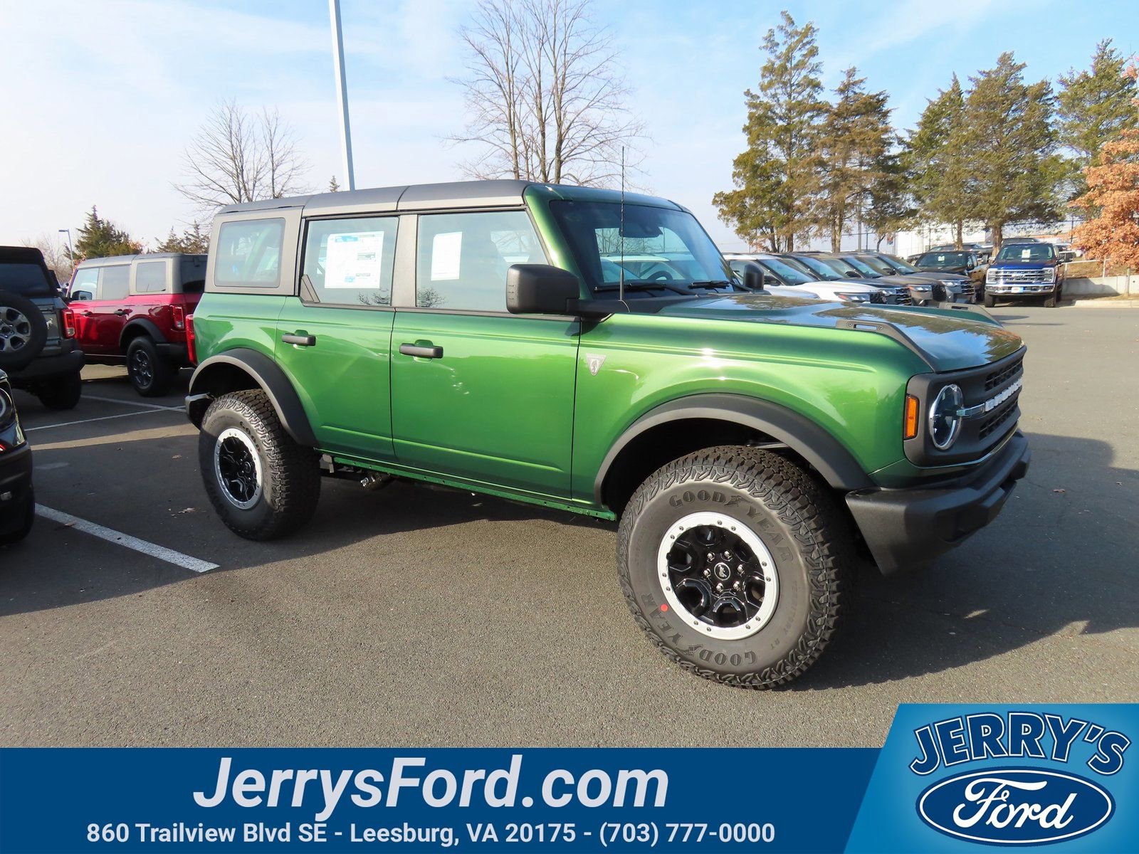 New 2025 Ford Bronco 4-Door w/ Sasquatch Package AWD/4WD image 1