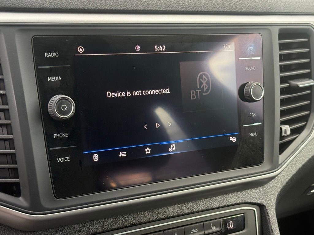 Used 2021 Volkswagen Atlas Cross Sport SE image 12