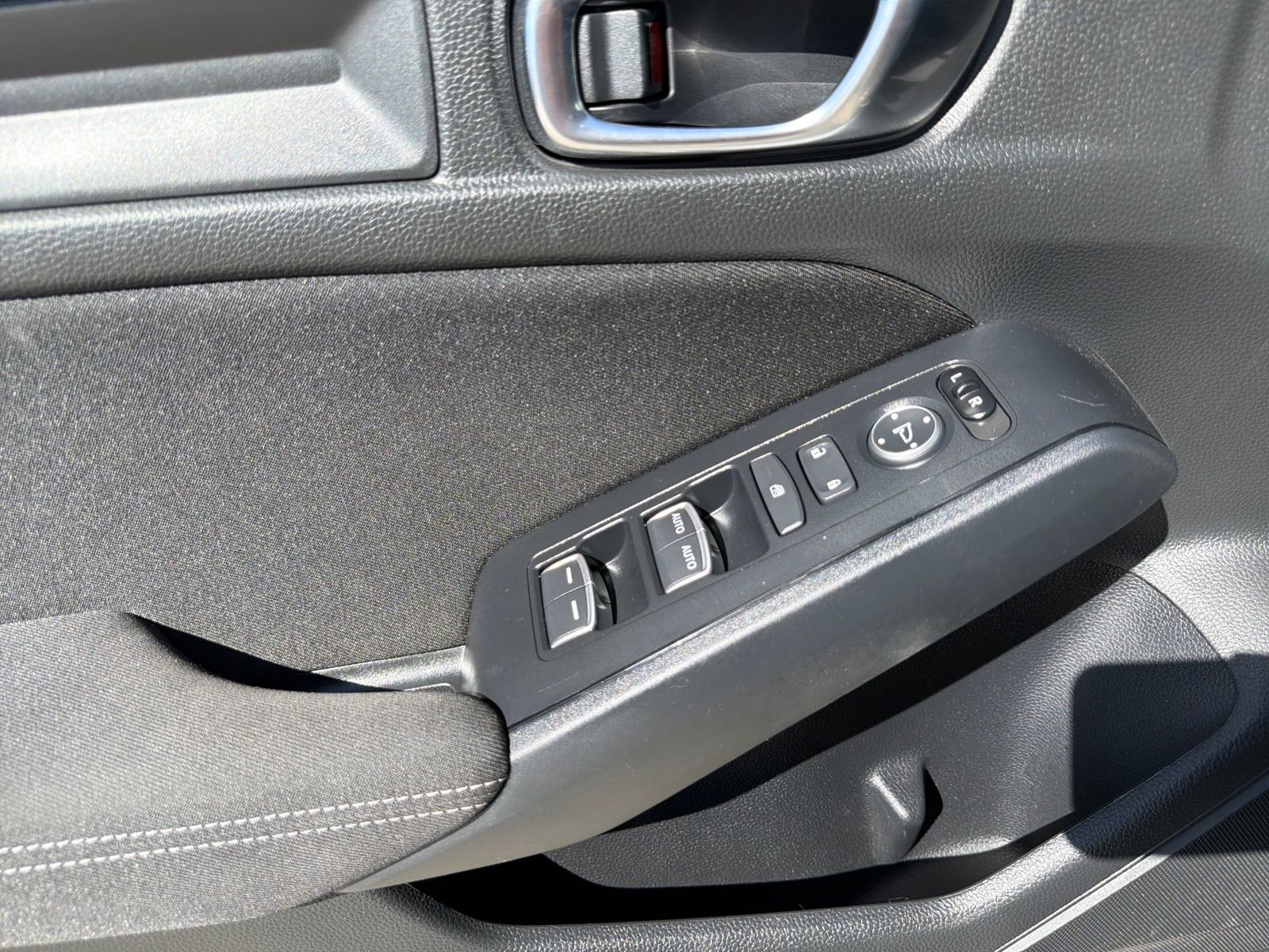 Used 2025 Honda Civic Sport image 15