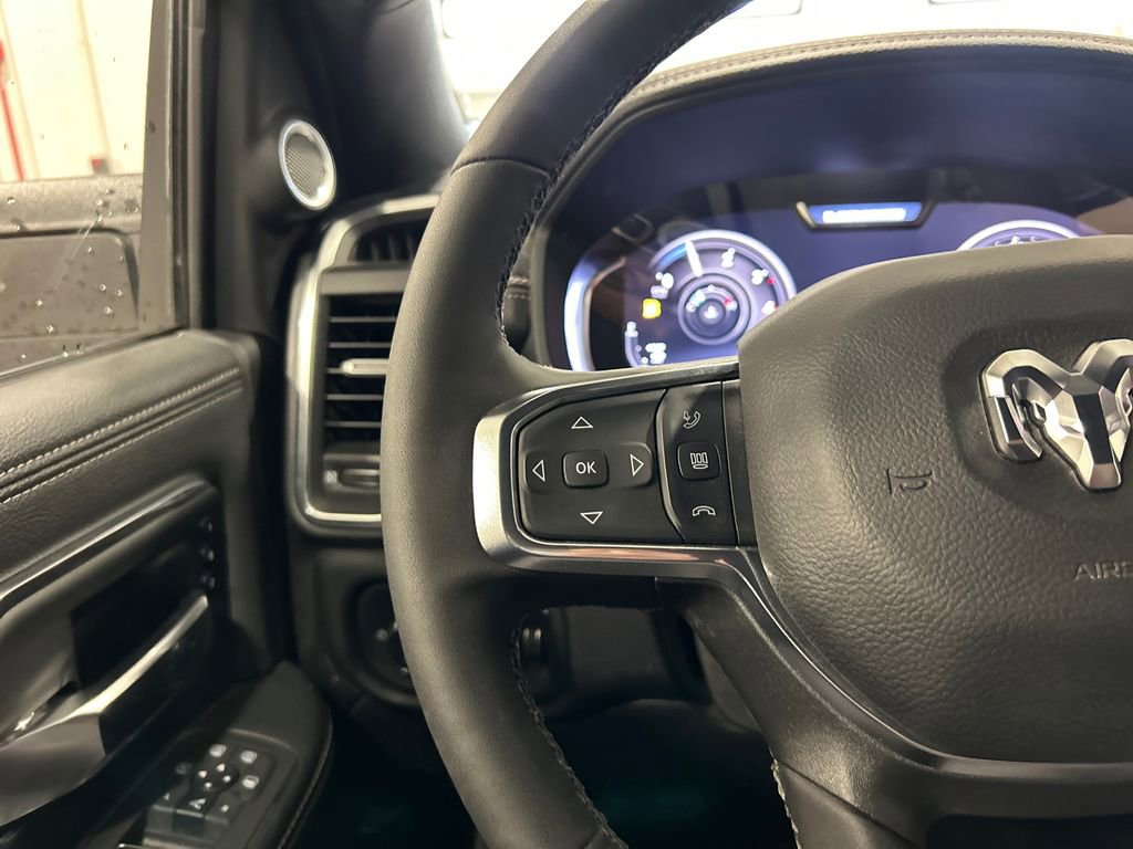 New 2025 RAM 2500 Laramie AWD/4WD image 19