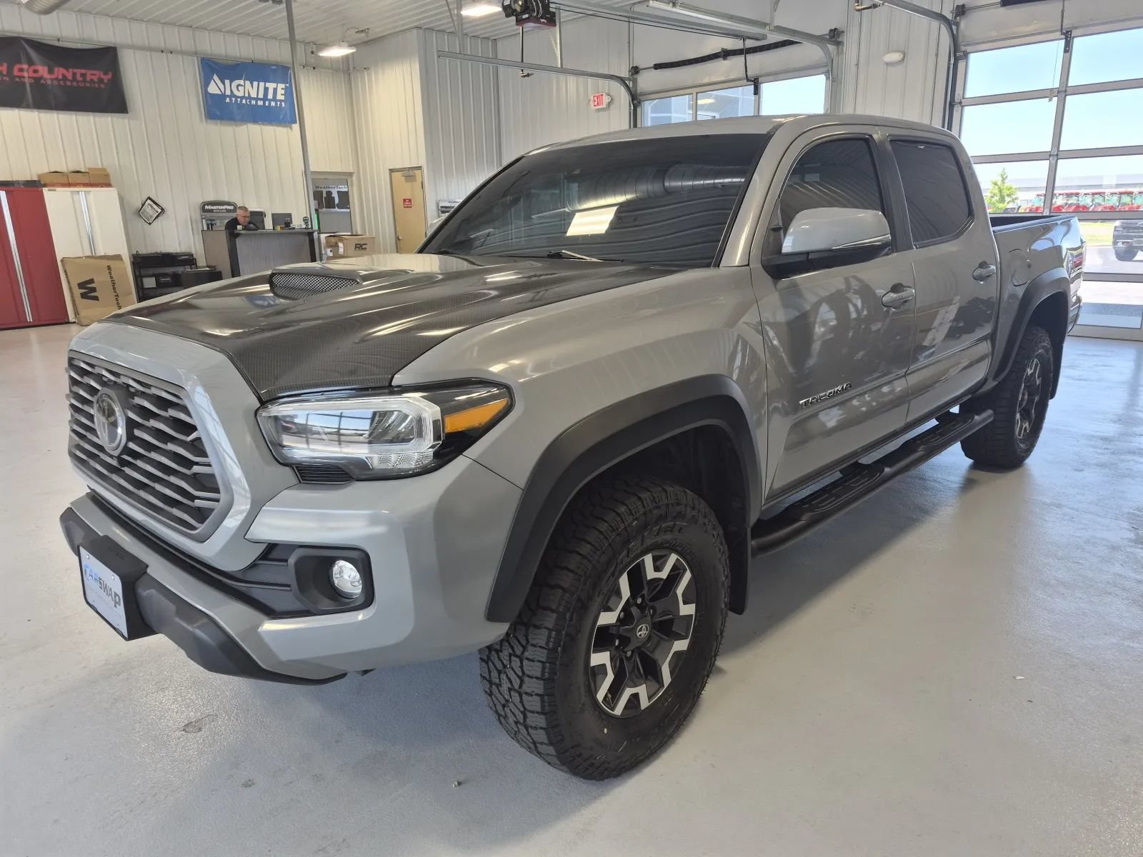 Used 2021 Toyota Tacoma TRD Off-Road w/ TRD Premium Off Road Package AWD/4WD image 6