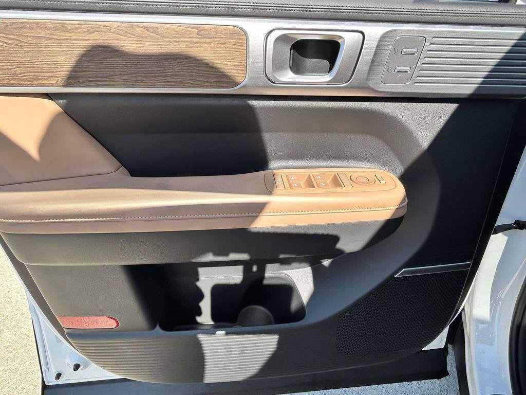 New 2027 Hyundai Santa Fe Calligraphy FWD image 41