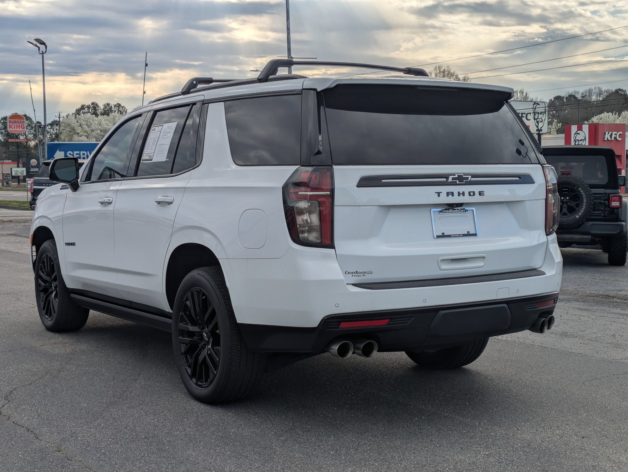 Used 2023 Chevrolet Tahoe High Country w/ Premium Package AWD/4WD image 6