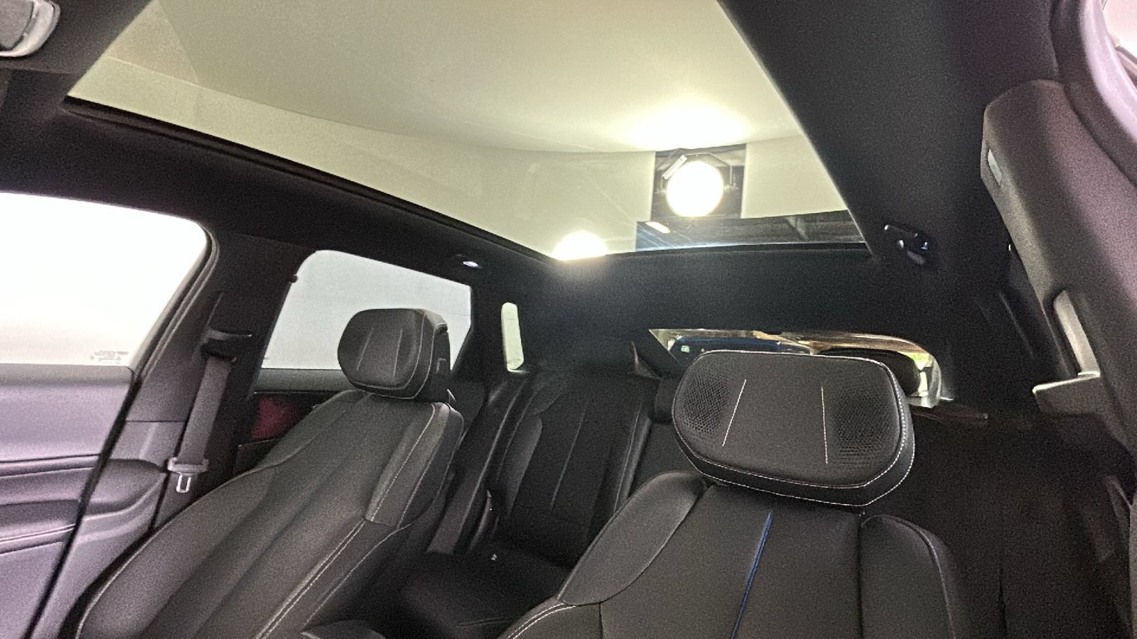 Used 2023 Cadillac Lyriq AWD image 15