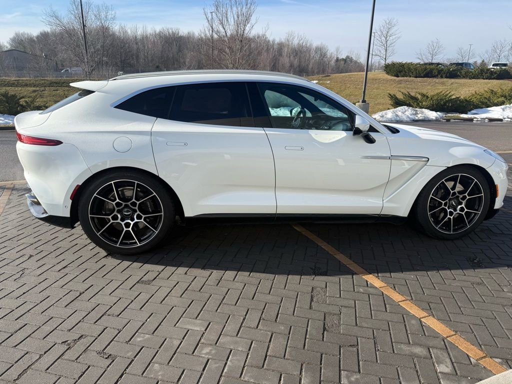 Used 2021 Aston Martin DBX image 8