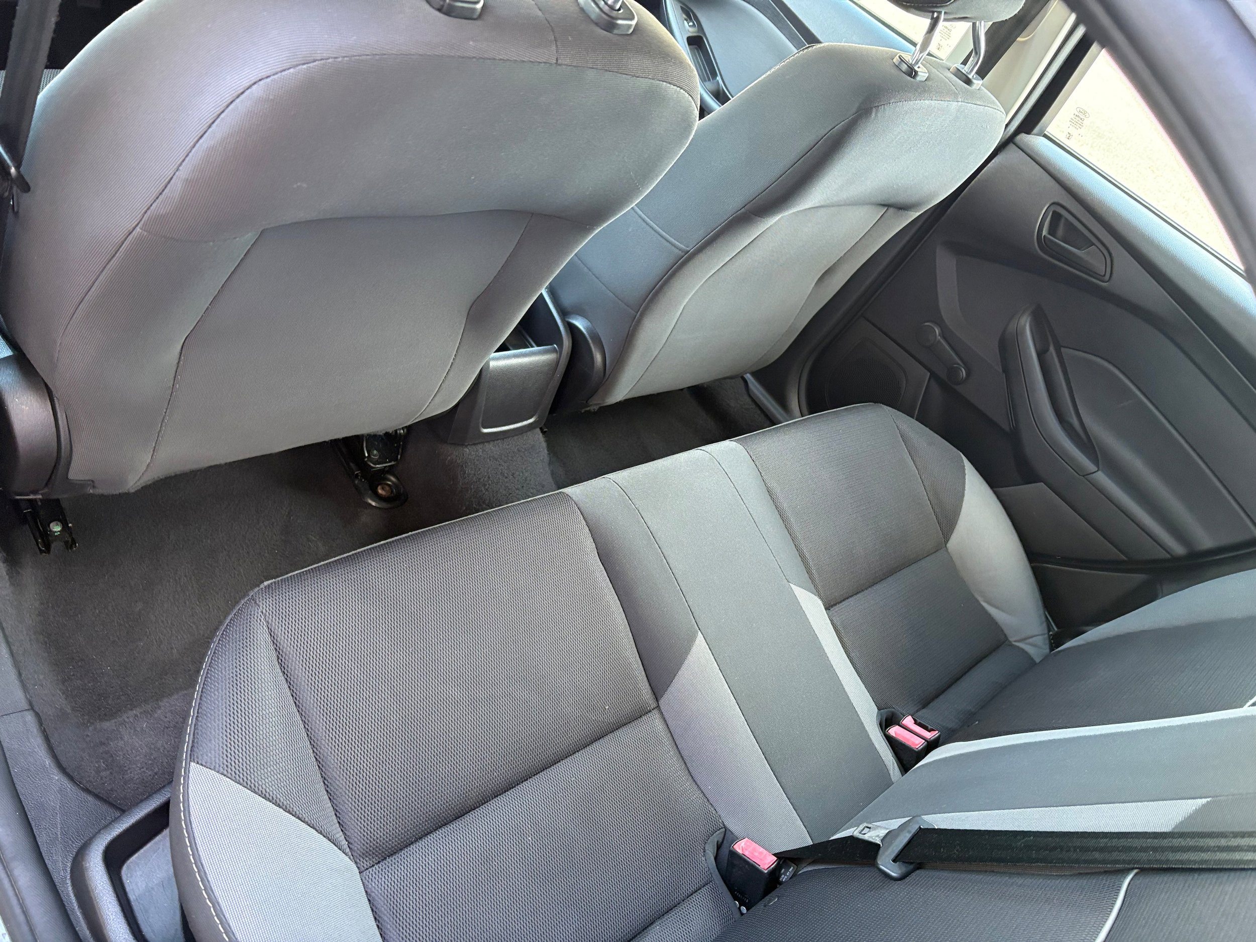 Used 2014 Ford Focus S FWD image 13
