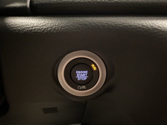 Used 2026 Chrysler Pacifica Limited w/ S Appearance Package image 17