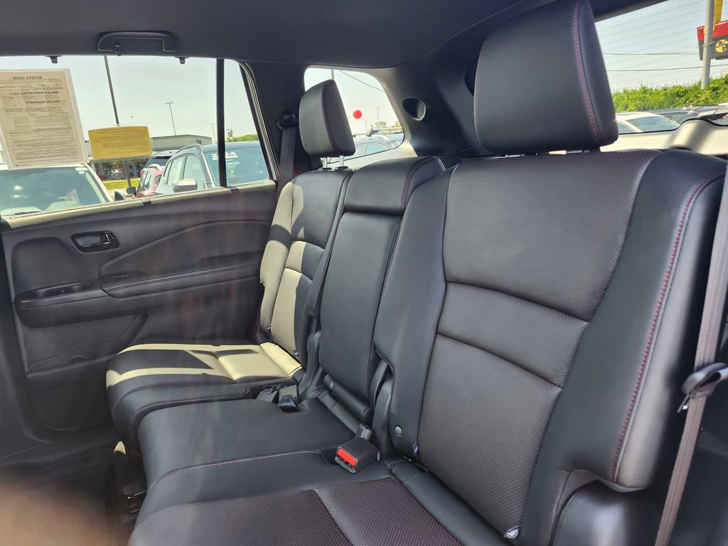 Used 2024 Honda Passport Black Edition image 10