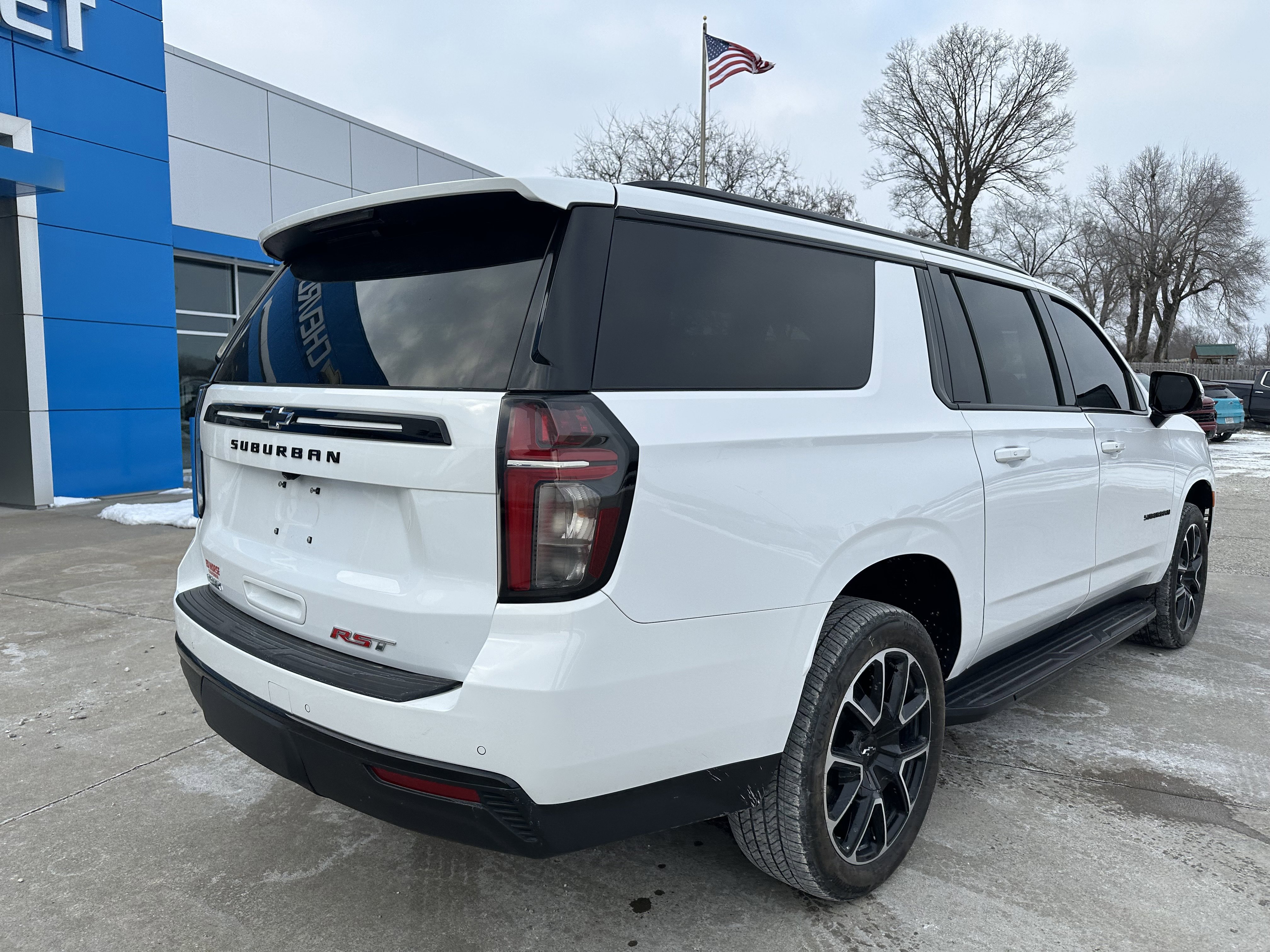 Certified 2024 Chevrolet Suburban RST w/ Luxury Package image 3