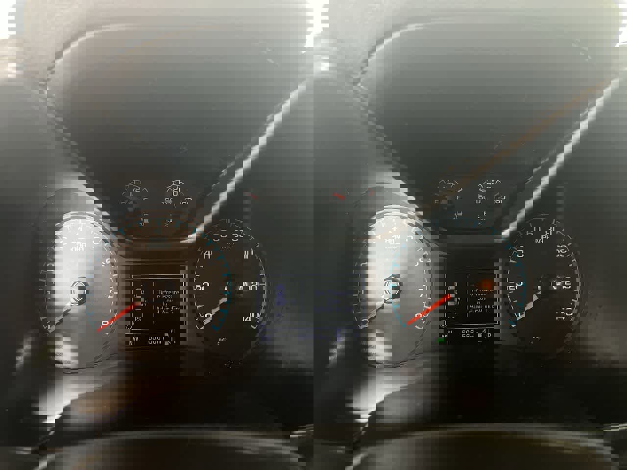 Used 2022 Chevrolet Colorado LT w/ Fleet Safety Package image 17