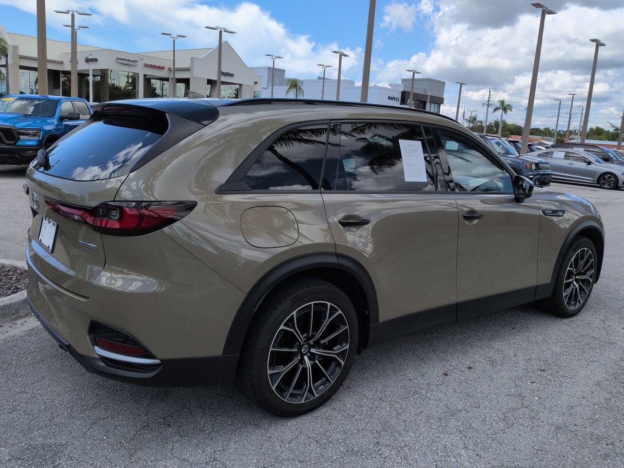 Used 2025 MAZDA CX-70 Plug-In Hybrid w/ Premium Plus AWD/4WD image 5