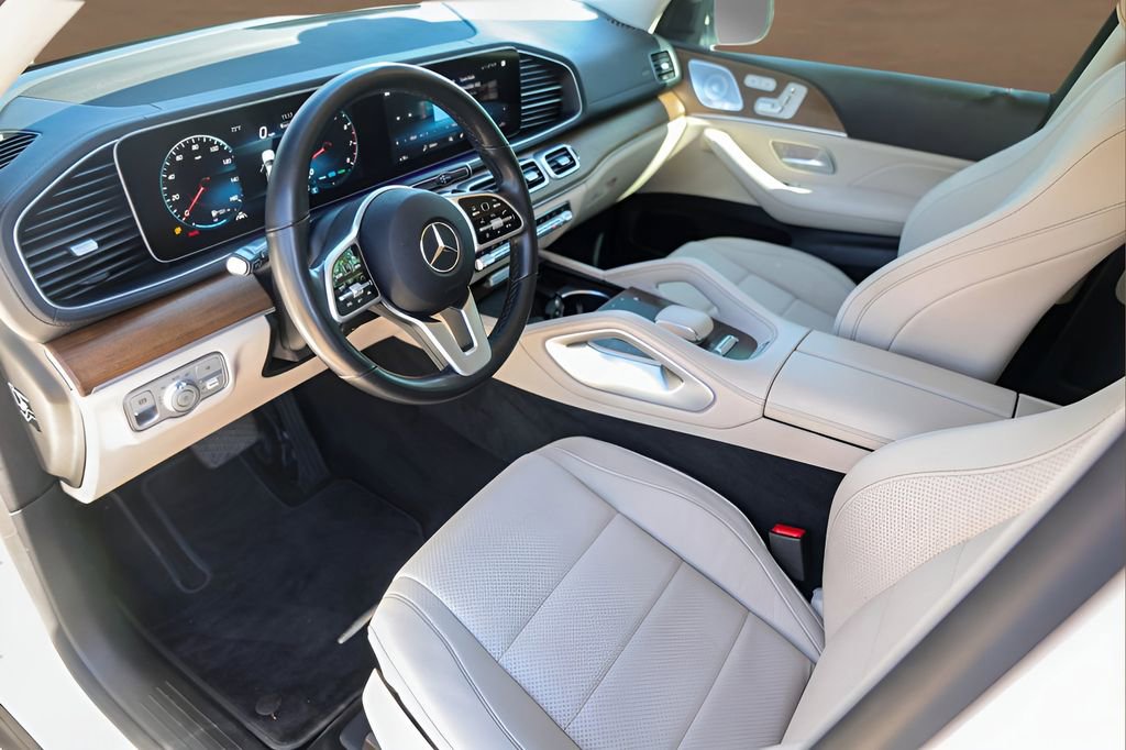 Used 2021 Mercedes-Benz GLS 450 4MATIC image 10