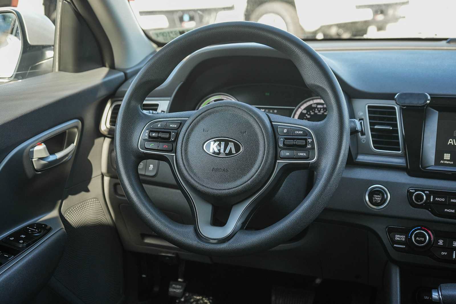 Used 2019 Kia Niro LX FWD image 15