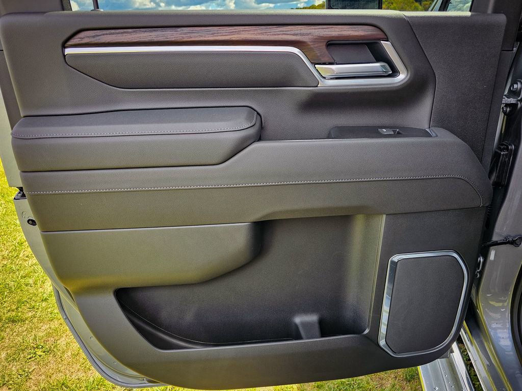 New 2026 GMC Sierra 2500 SLT w/ SLT Premium Package image 34