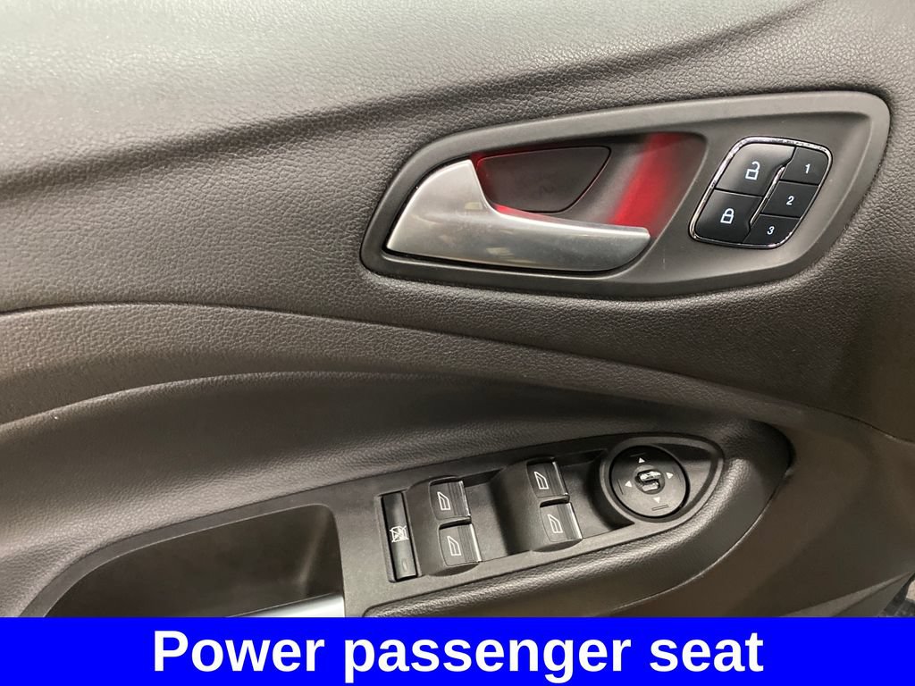 Used 2015 Ford Escape Titanium w/ Equipment Group 301A AWD/4WD image 10