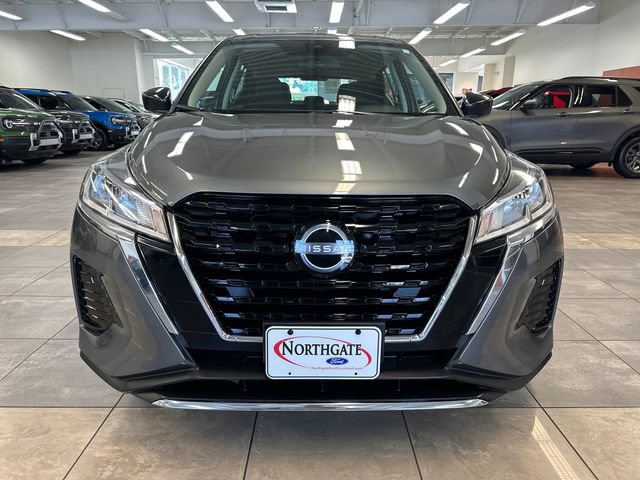 Used 2022 Nissan Kicks S FWD image 17