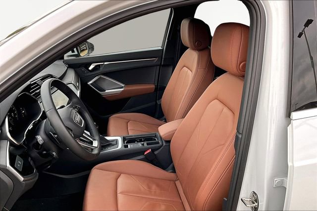 Used 2025 Audi Q3 2.0T Premium Plus w/ Premium Plus Package image 27