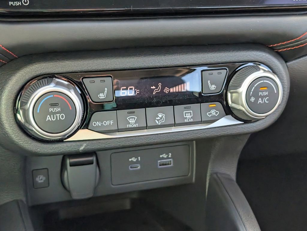 New 2025 Nissan Versa SR w/ Trunk Package image 18