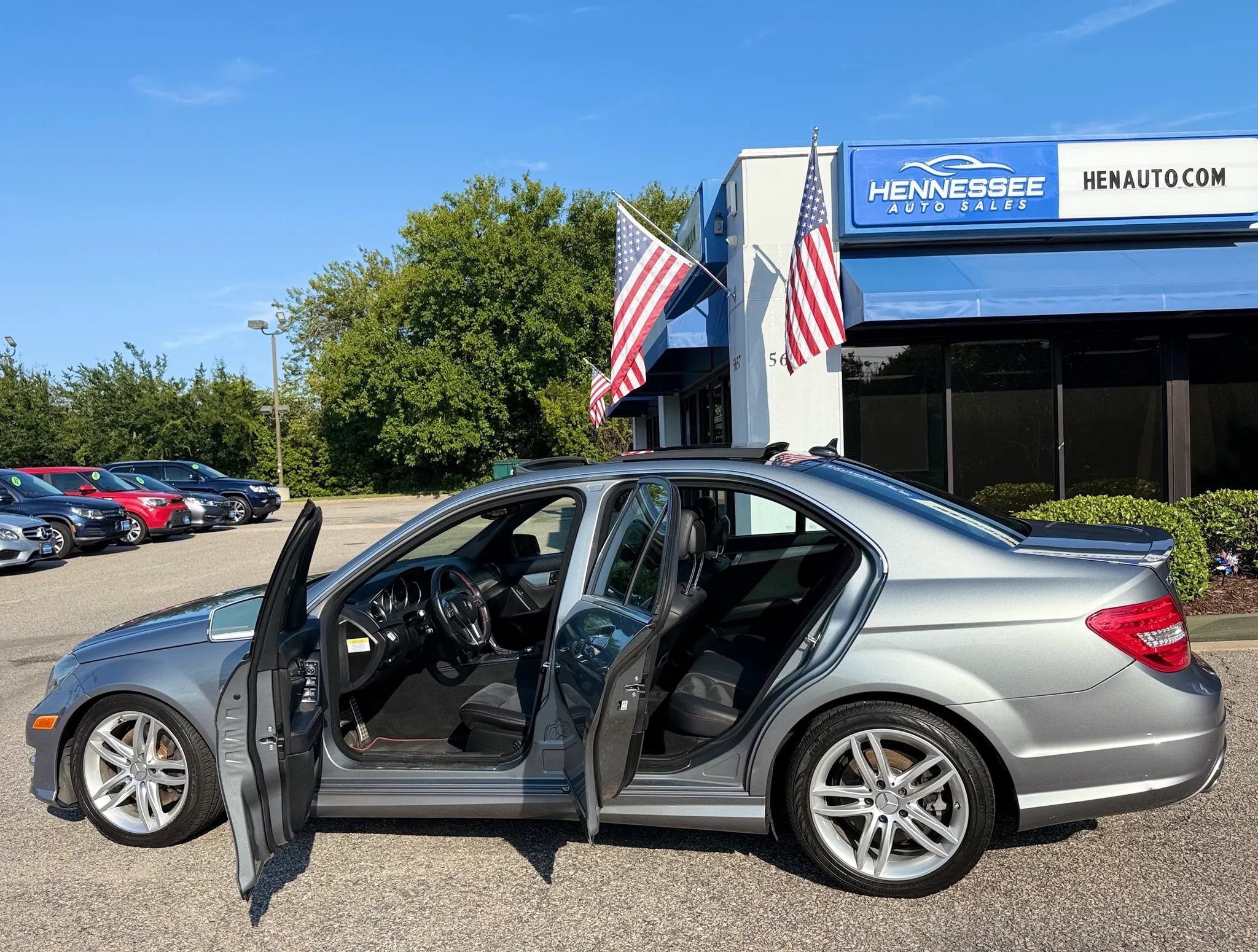 Used 2013 Mercedes-Benz C 300 4MATIC Sedan w/ Multimedia Pkg image 8