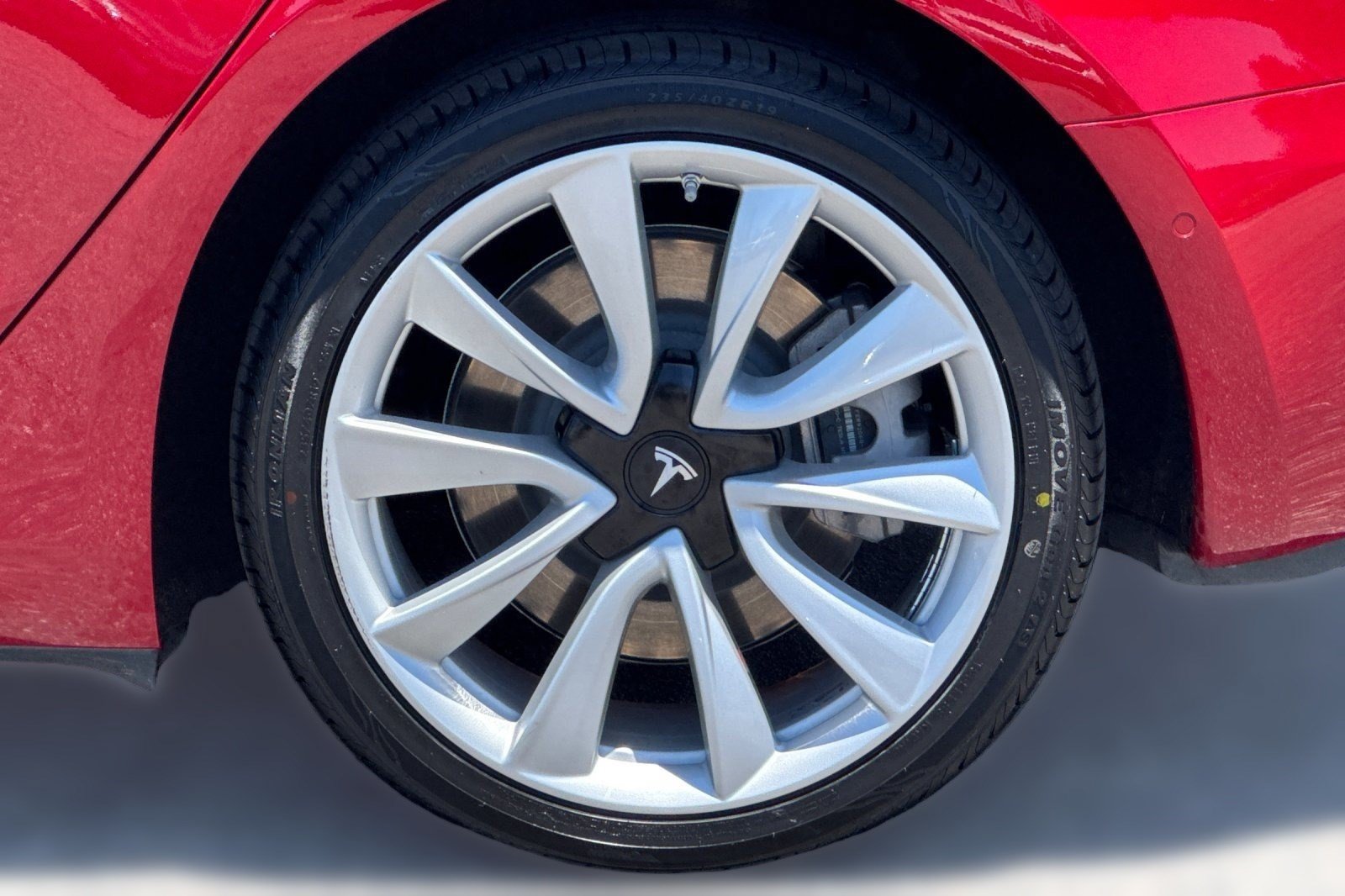 Used 2018 Tesla Model 3 Long Range RWD image 12
