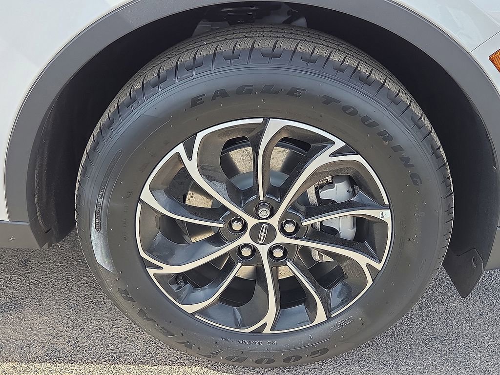 New 2026 Lincoln Nautilus Premier AWD/4WD image 8