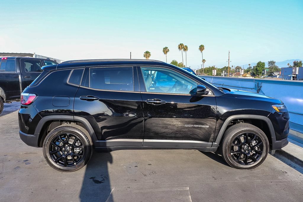 New 2026 Jeep Compass Latitude AWD/4WD image 13
