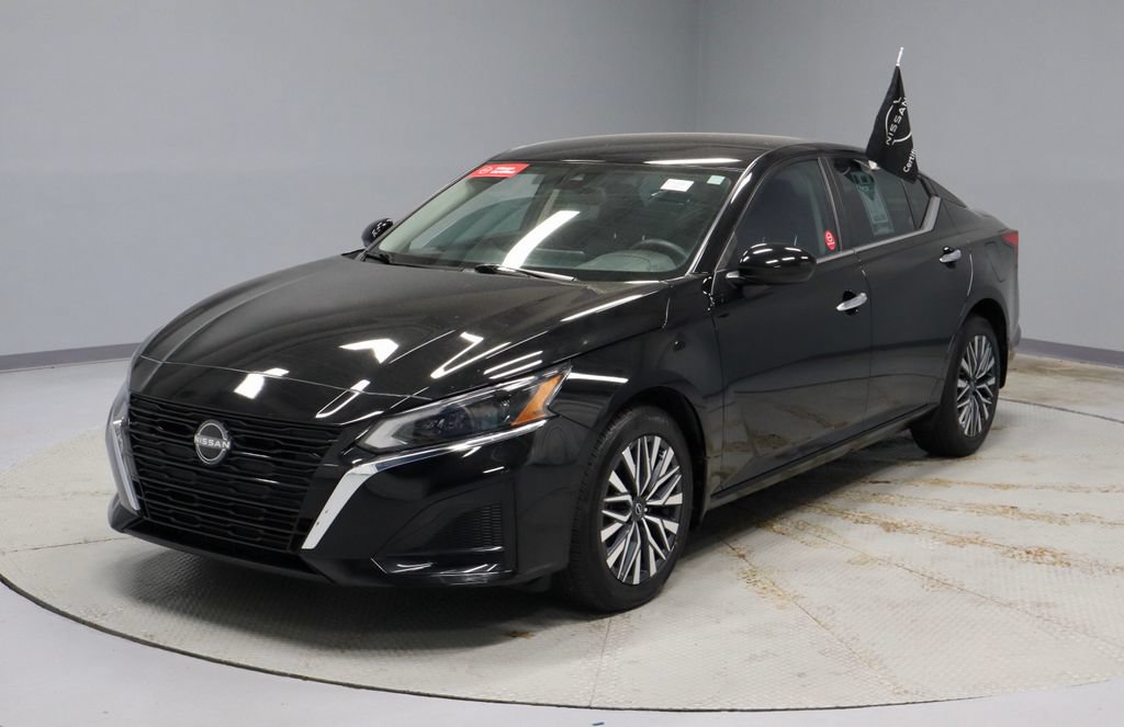Certified 2023 Nissan Altima 2.5 SV AWD/4WD image 7