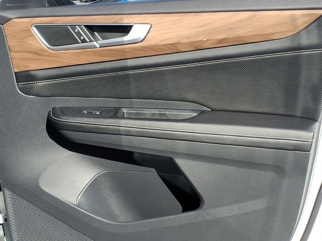 Used 2024 Volkswagen Atlas SE image 21