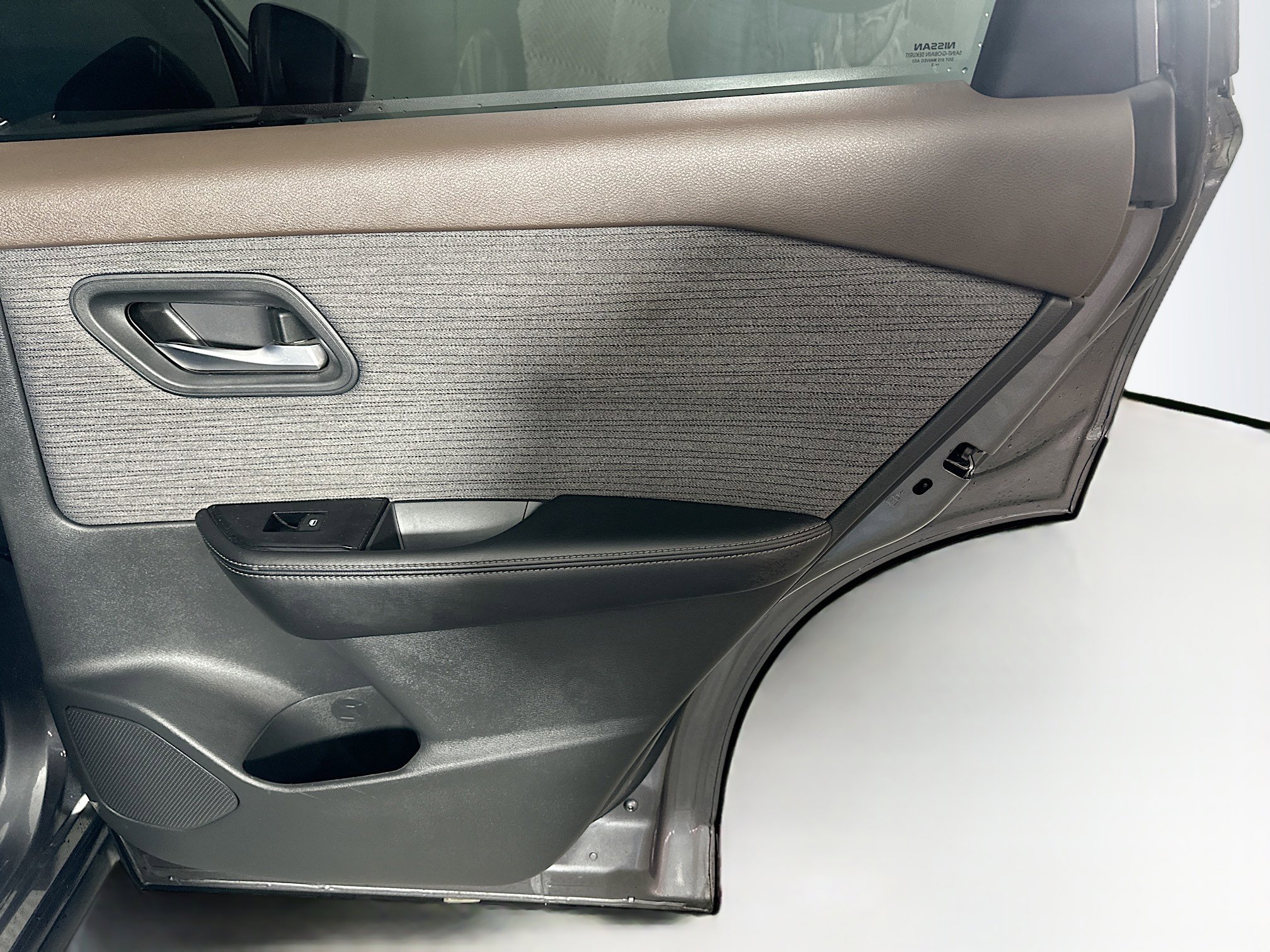 Used 2023 Nissan Rogue SV image 29