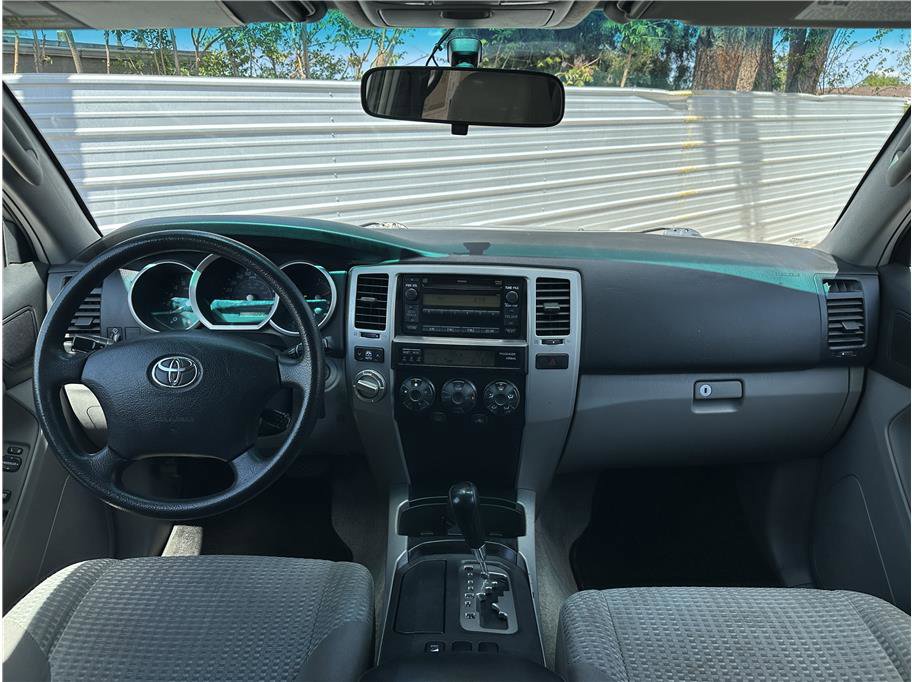 Used 2007 Toyota 4Runner SR5 AWD/4WD image 19