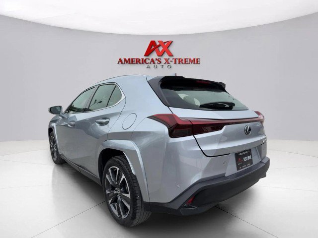 Used 2023 Lexus UX 250h FWD w/ Premium Package image 3