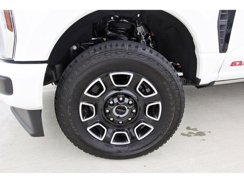 Used 2026 Ford F250 Platinum AWD/4WD image 31