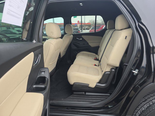 Used 2023 Chevrolet Traverse LS image 28