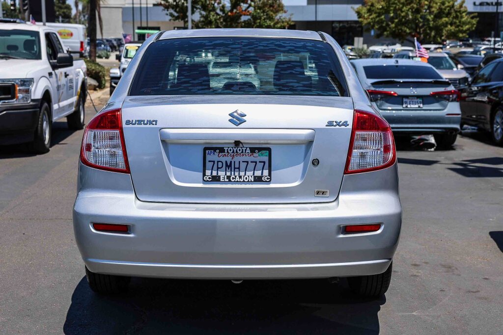 Used 2010 Suzuki SX4 LE FWD image 21