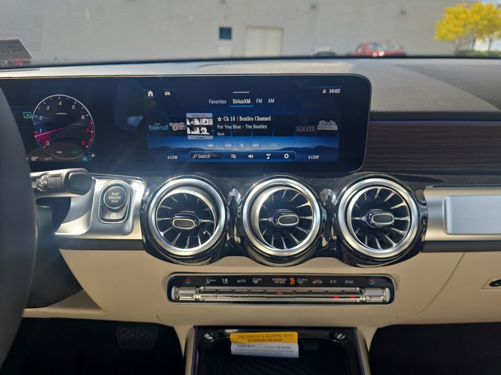 New 2026 Mercedes-Benz GLB 250 4MATIC image 18