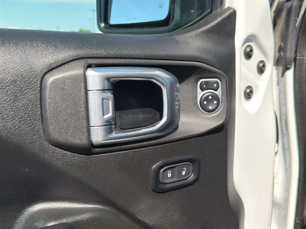 Used 2019 Jeep Wrangler Unlimited Rubicon AWD/4WD image 12