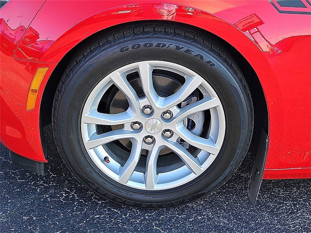 Used 2021 Chevrolet Camaro LS image 13